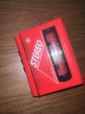 *VINTAGE* G.E. Auriculares Estéreo Reproductor de Cassette Rojo Modelo No. 3-5460B no probado Foto 1 de 4