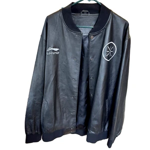 Gr. 3XL Dwyane Wade Black Leather Varsity Jacket "2013 NBA All-Star" Exclusive - Bild 1 von 12