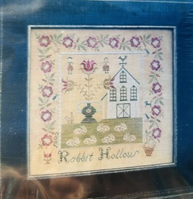 Pre-Owned Stacy Nash Primitives RABBIT HOLLOW FARM Cross Stitch Pattern Chart - Image 1 of 4