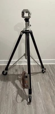 Quick-Set 7301 Samson Tripod on Wheels & 7201 Spring Loaded Locking Head - Image 1 of 4