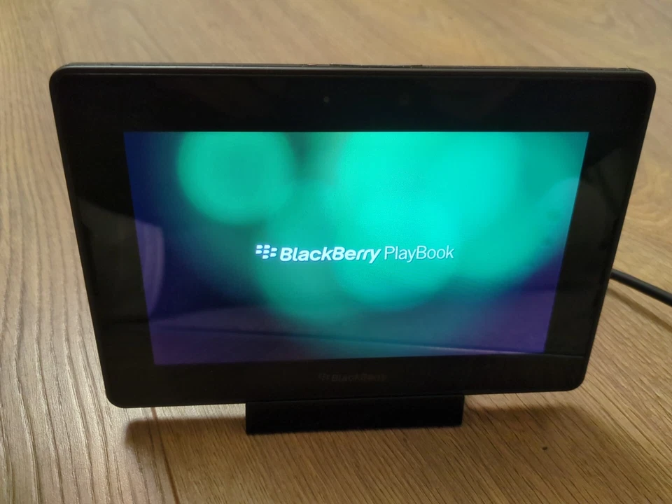BlackBerry PlayBook 64 GB - P100-64HF Model: ROJ21WW + Power Docking Stand - Image 1 of 4