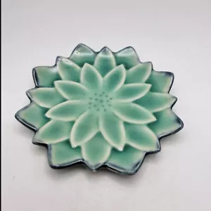 Sottobicchiere piatto giapponese Kotobuki ceramica fiore smalto crepitante verde 5"W - Foto 1 di 5