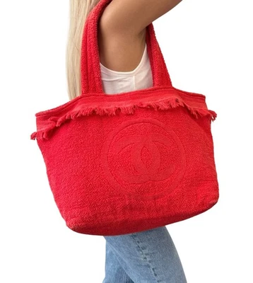 Bolso de Hombro CHANEL Vintage Logo CC Playa Rojo Algodón Terry Tela Flecos Foto 1 de 4