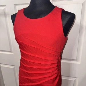 Ivanka Trump Dress Women's 12 Ruched Starburst Zipper Sheath Knee High Red - Picture 1 of 8