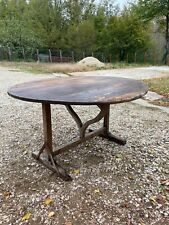 Table à rabat dit de vigneron, le tout en bois et noyer massif à restaurer