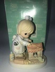 Precious Moments porcelain figurine Home-made Of Love # 730211 Enesco  - Picture 1 of 4