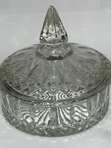 Plato de caramelo vintage de vidrio transparente Indiana con patrón de corte de diamante con tapa - Imagen 1 de 11