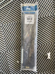 NEW Middle Atlantic LBFR1626T Front to Rear Telescoping Lacer Bar - Strip Black - Afbeelding 1 van 2
