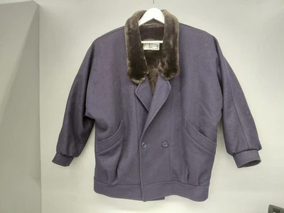 Abrigo mujer azul escena internacional Foto 1 de 4