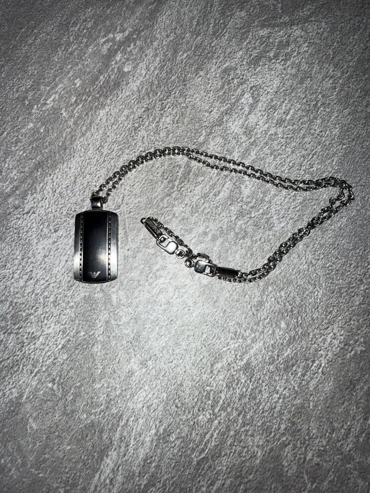 Collar Emperio Armani de acero de diseñador para hombre Foto 1 de 4