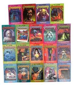 Goosebumps Vintage Paperback Books x19 R.L. Stine 1st Printing Living Dummy Mask - Picture 1 of 8