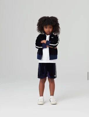 Traje de chándal de terciopelo Kith para niños Foto 1 de 4