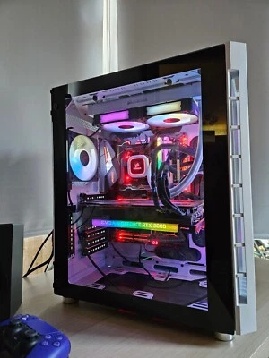 Corsair Crystal Series 680X RGB High Airflow Tempered Glass ATX Gaming Case - Image 1 of 4