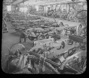 c1900 Cadillac Plant Automobile Assembling Room Magic Lantern Glass Slide - Picture 1 of 3