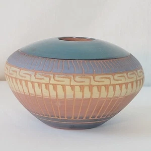 Signed Etched Polychromatic Ceramic Vase Jar Native American Art Pottery - Picture 1 of 11