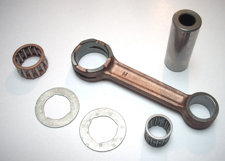 Japan Connecting Rod Set Honda MTX 125 / MBX 125 / NS 125 + Needle Bearings, Trunnions, Washers - Image 1 of 1