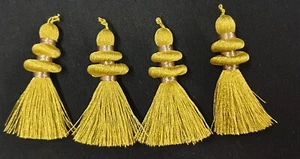 PASSEMENTERIE HOULES 2 PAIRE POMPONS FRANGE COULEUR PISTACHE REF19PPP - Foto 1 di 1