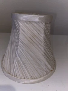 Vintage Cream Clip Shades Small Wall Light Design - Picture 1 of 2
