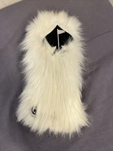 Pins & Aces Golf Fuzzy White Wood Head Cover  Hand-Made Faux Hair Spades Logo - Bild 1 von 4