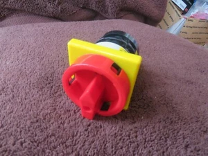 NEW MOELLER ROTARY SAFETY SWITCH VDE0660 600V ac 16A AMP 1321100088 - Picture 1 of 6