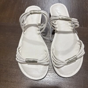 universal thread flip flops Size 6.5 - Picture 1 of 2