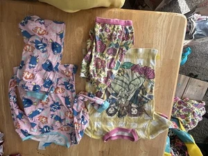 2 Disney Girls Pajamas 5/6 - Picture 1 of 9