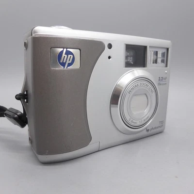 HP Digital Camera Photosmart 735 3.2MP Silver Tested - Image 1 of 4