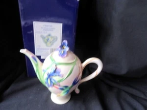 FZ00132 Franz Porcelain - Hummingbird - Coffee Pot / Teapot - boxed - Picture 1 of 10