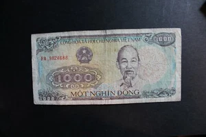 Money of Vietnam  P-106a small digit 1988 Note 1000 dong Banknote - Picture 1 of 2