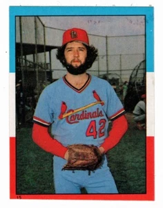 Bruce Sutter - St. Louis Cardinals (Baseball) 1982 Topps Stickers # 15 Mint - Picture 1 of 1