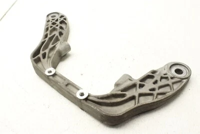 Mercedes Benz CLA 45 AMG 2015 soporte soporte soporte montaje 14-19 Foto 1 de 4