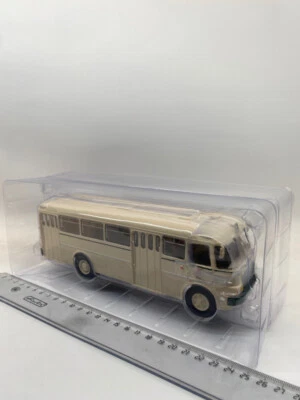 47116 Premium Classixxs 1:43 Ikarus 620 Bus Reisebus VEB Eisenach - Bild 1 von 2