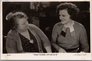 1933 "THIS WEEK OF GRACE" Film Werbung RPPC Foto Postkarte Gracie Fields - Bild 1 von 2