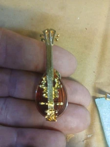 Avon vintage gold tone Amber lucite mandolin brooch pin. - Picture 1 of 3