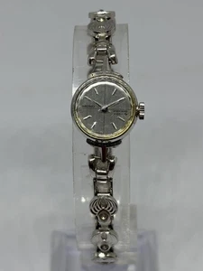 Seiko Queen Ladies Hand-Wound Watch 1020-0030 Used Small Scratches Damaged Stone - Picture 1 of 8