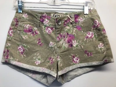 NWT Lei Ashley Green Floral Denim Cuffed Shorts size 5 - Image 1 of 4
