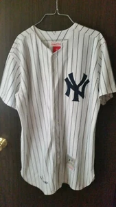 Mitchell & Ness Wade Boggs New York Yankees Throwback 1996 Authentic Jersey - Picture 1 of 8