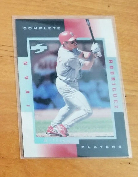 1998 Score Rookie Traded Complete Players #7B Ivan Rodriguez Rangers - Image 1 of 1