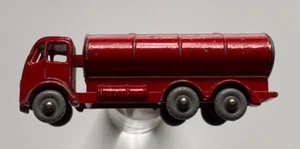 Lesney n. 11 - Cisterna a benzina - Ruote regolari box fiammiferi - 1:75 - Foto 1 di 7