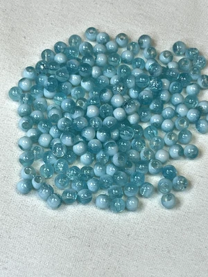 300 4.5mm Two-Tone Crackle Glass Beads Turquoise & White - Image 1 of 3