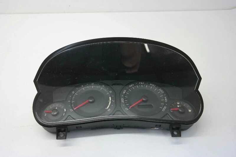 Cadillac CTS 2004 04 velocímetro clúster MPH ID 25751848  Foto 1 de 4