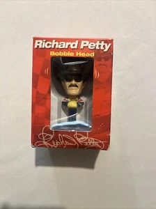 Richard Petty Pop Secret Bobble Head - Picture 1 of 4