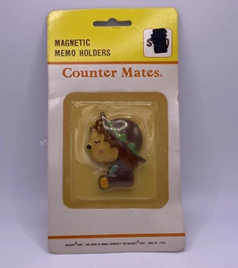 Vintage 1986 Counter Mates Magnetic Kitchen Memo Holder Bear Wearing Hat NOS - Bild 1 von 3