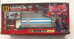 Vintage 1982 Japanese G1 Takara Transformers Optimus Prime 01 MIB w/Box! - Picture 1 of 5