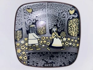 Arabia Finland Kalevala 1977 Annual 8" Plate Artist Raija Uosikkinen Folk Art - Picture 1 of 8