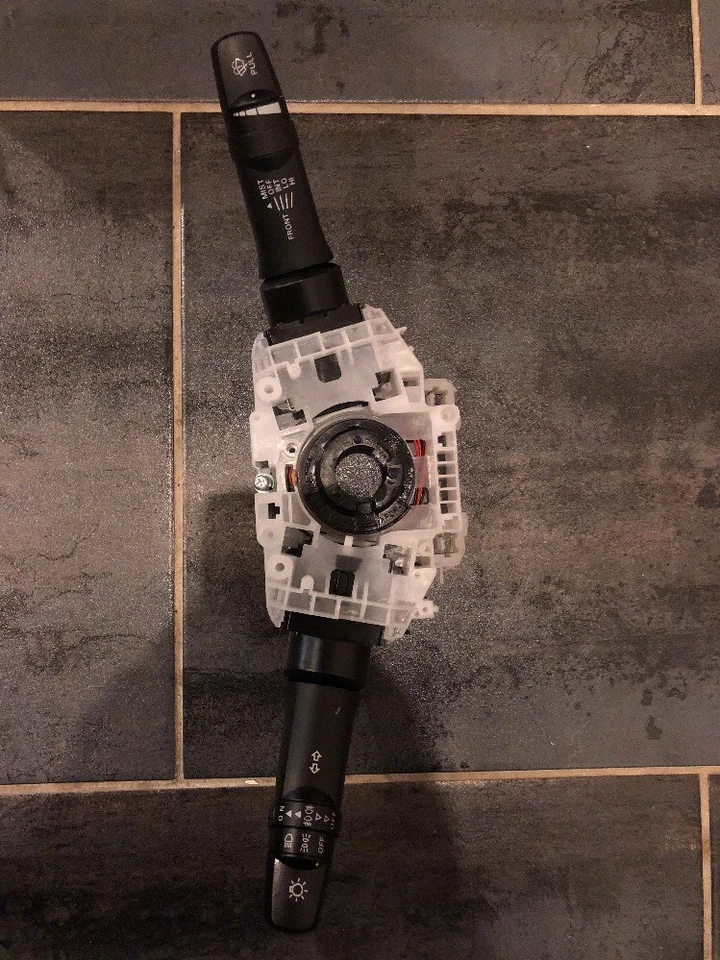 Genuine Mitsubishi Switch Steering Column Brand New 8600A191 - Image 1 of 1