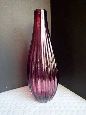 West Elm аметист 15 дюймов рифленое стекло напольная ваза 1 дюйм отверстие - Изображение 1 из 4