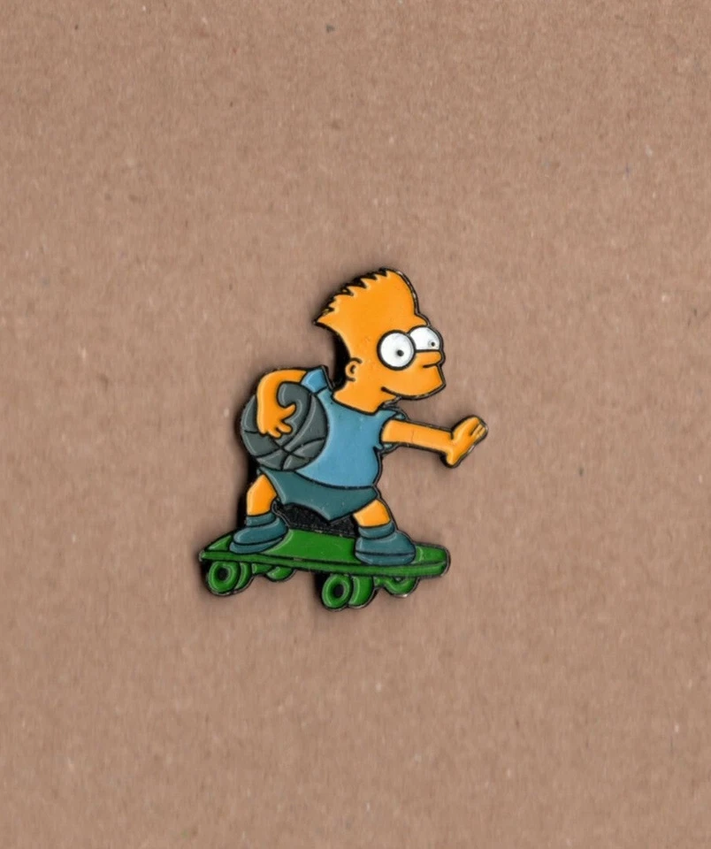 pin's Simpson - skate et basket (non signé) hauteur: 2,8 cm - Photo 1/1