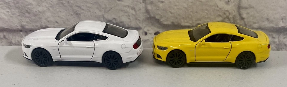 *BRAND NEW* Lot Of 2 Welly Diecast Cars 2015 Ford Mustang GT 5.0 Yellow  4 Inch - Image 1 of 4