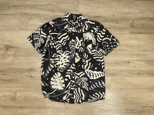 Volcom Leaf Black White Sz L Short Sleeve Button Down Hawaiian Shirt - Picture 1 of 7
